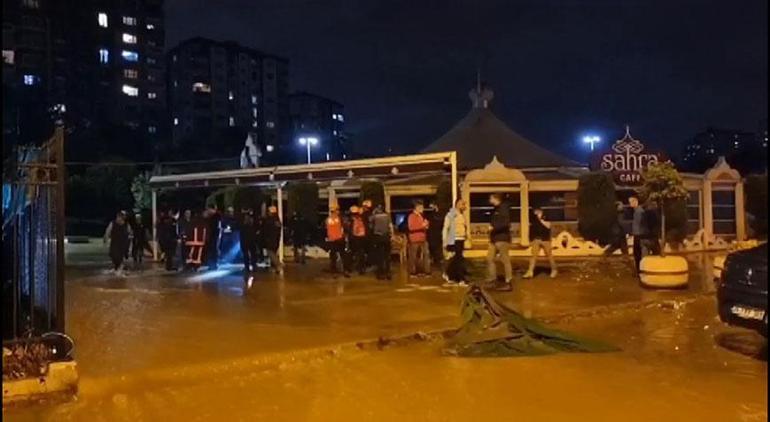 Son dakika: İstanbulda sağanak yağış Sokaklar göle döndü, acı haberler peş peşe geldi...