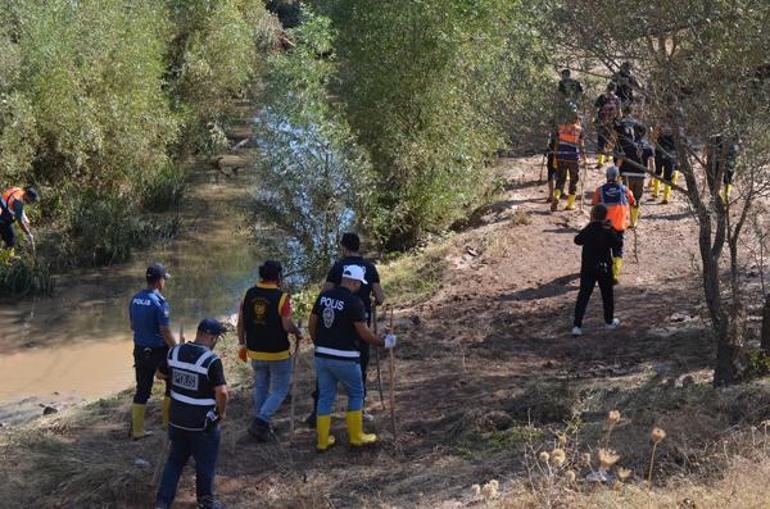 Sel felaketinde annesinin kucuğından kayan Asel bebeği 250 kişi arıyor