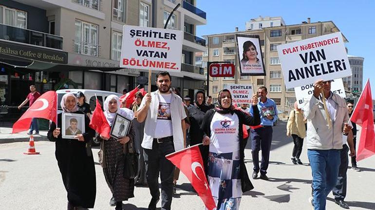 Evlat nöbetine katılan anneden Gözlerim yolda, oğlumu istiyorum mesajı