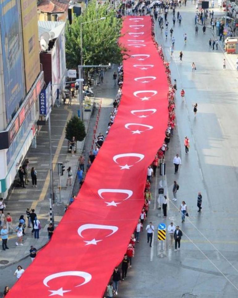 İzmirde Zafer Yürüyüşü