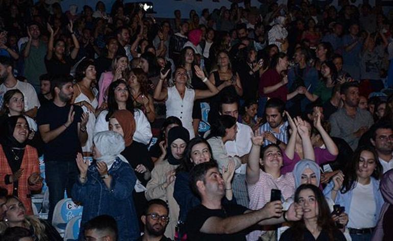 Serdar Ortaç, Boğazı salladı 10 konserde 35 bin müzikseverle buluştu