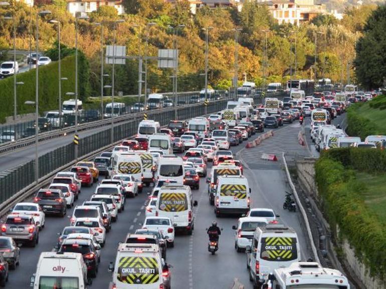 İlk ders zili bugün çaldı İşte İstanbulda trafikte son durum