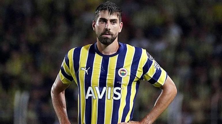 Fenerbahçeden altı numara transferi için karar Yıldız ismin sözleşmesi askıya alınabilir