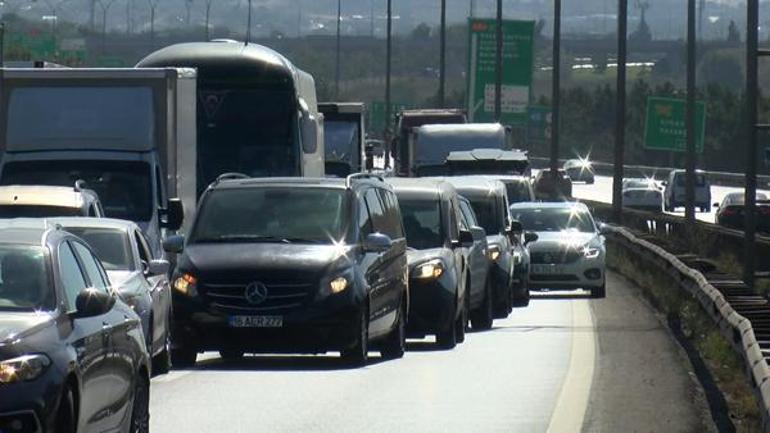 Osmangazi Köprüsünden geçen çok sayıda aracın lastiği aynı anda patladı