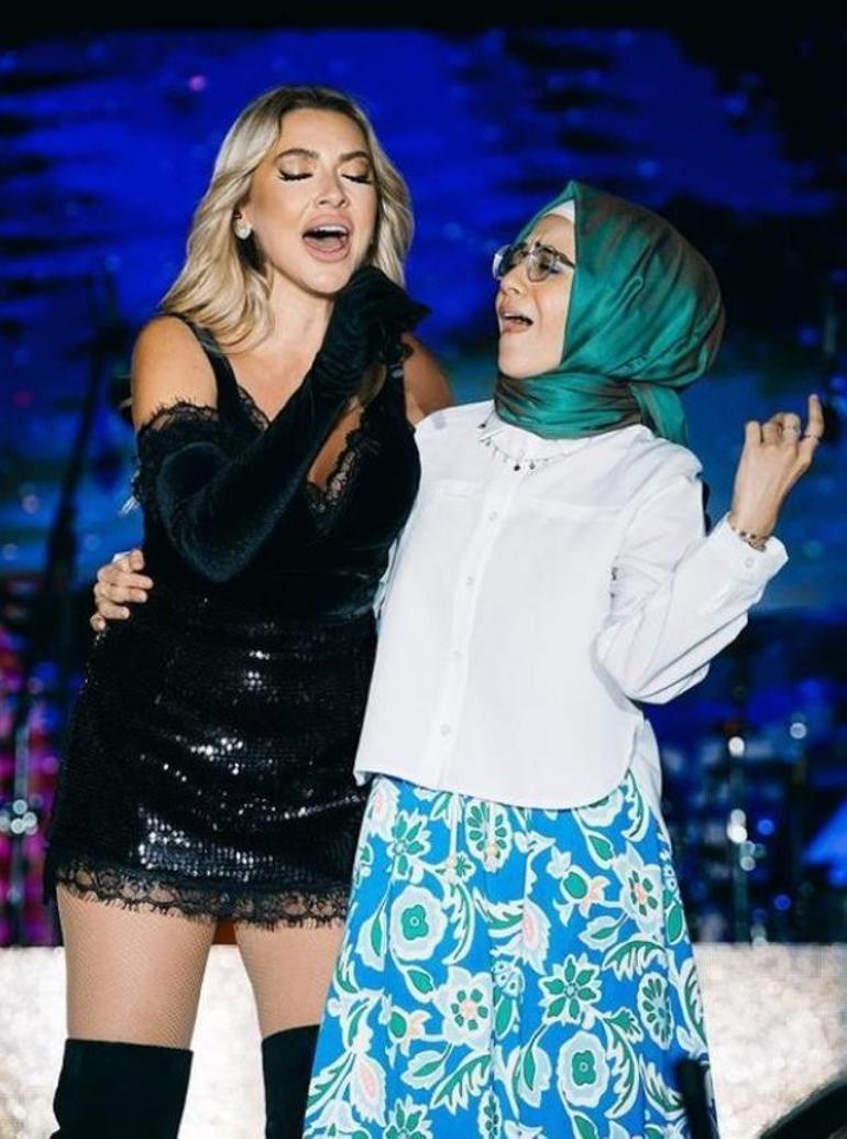 Hadise hayranını sahneye çıkardı: Ne kadar aynı olduğumuzu anlayabiliyor musunuz