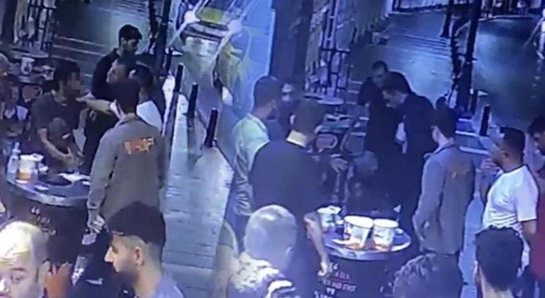 İstanbul’da dehşete düşüren olay Kovulunca müşterilerin üstüne tiner attı