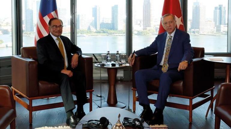 Cumhurbaşkanı Erdoğan, Türkevinde Malezya Başbakanı İbrahim’i kabul etti