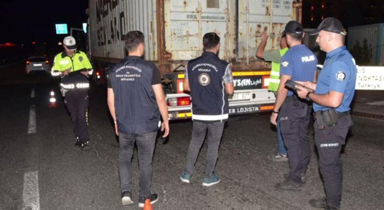 Bakan Yerlikaya duyurdu: 26 göçmen kaçakçısı yakalandı
