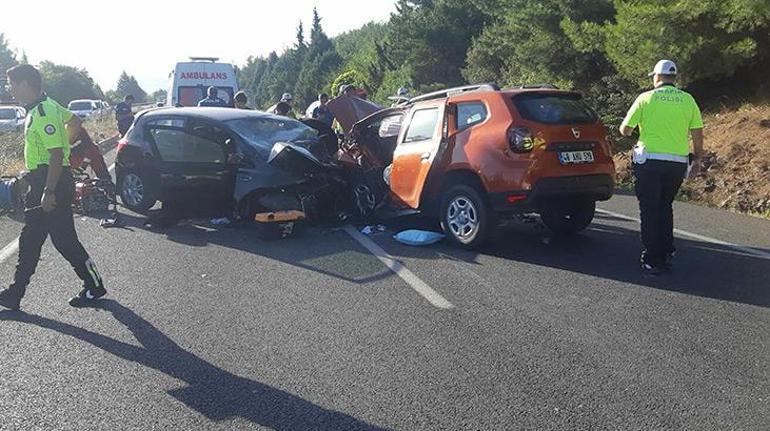 Otomobil karşı şeride geçip cipe çartı: 2 ölü, 2 yaralı