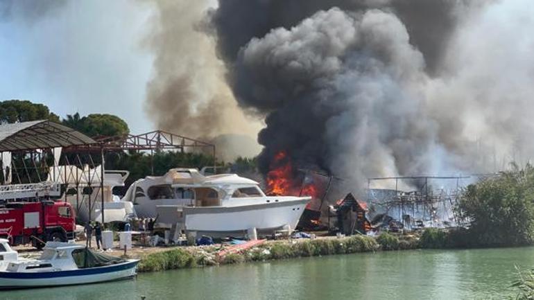 Antalyada orman yangını Alevler teknelere sıçradı