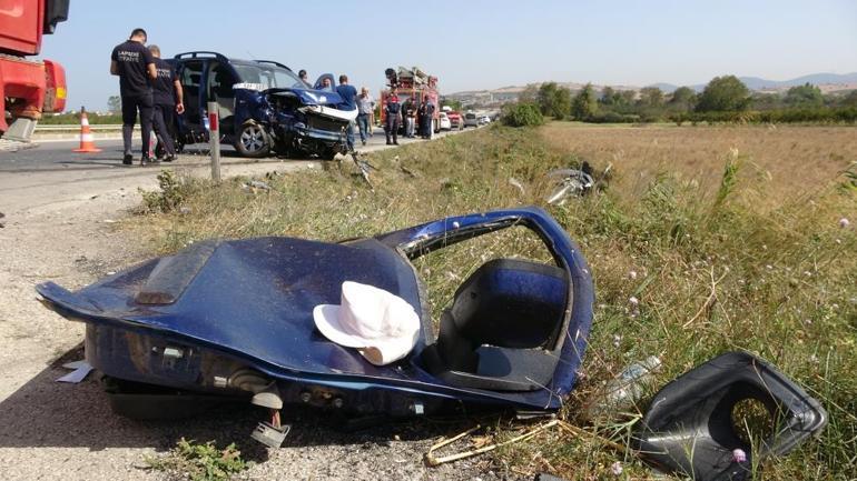 24 metre fren izi İki araç çarpıştı: 2 ölü, 5 yaralı
