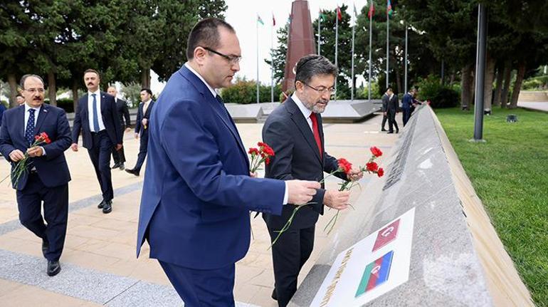 Bakan Yumaklıdan Azerbaycan Şehitliği ve Türk Şehitliği’ne ziyaret