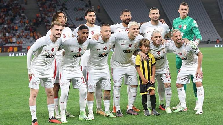 Kerem Aktürkoğlu ve Mauro Icardi şaşırttı Galatasarayın yıldızlarından sahalarda ender görülen organizasyon