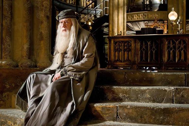 Harry Potterın Dumbledoreu Sir Michael Gambon hayatını kaybetti