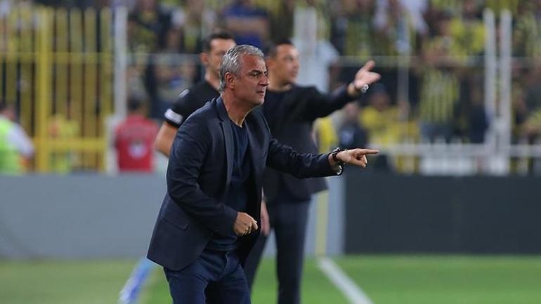 Fenerbahçe tribünlerinden İsmail Kartala sevgi gösterisi Bu sezon bir ilk