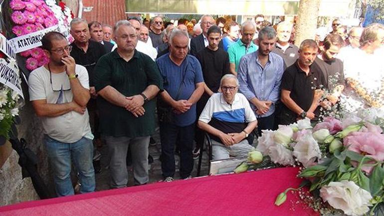 Parkta ölü bulunmuştu Oyuncu Seda Fettahoğlu son yolculuğuna uğurlandı
