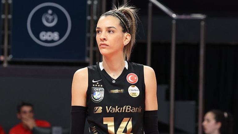 VakıfBankın yıldızı Carutasu tribünde: Seni çok özledim Cimbom