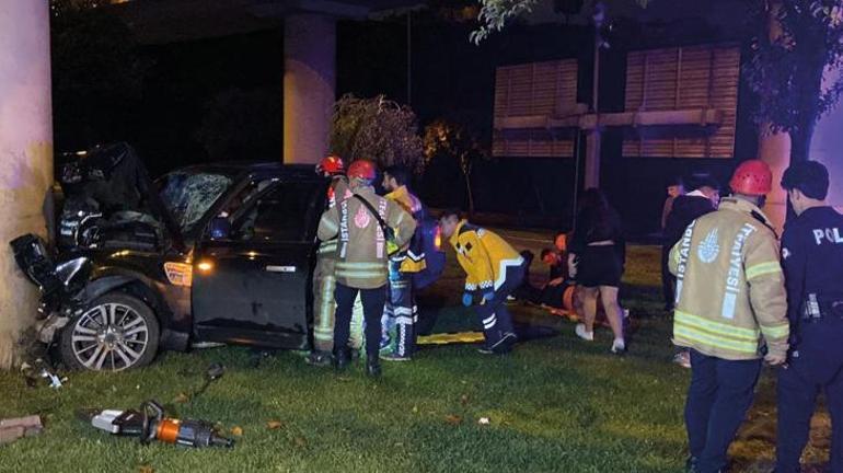 Şişlide feci kaza Kontrolden çıkan cip direğe çarptı: 4 yaralı