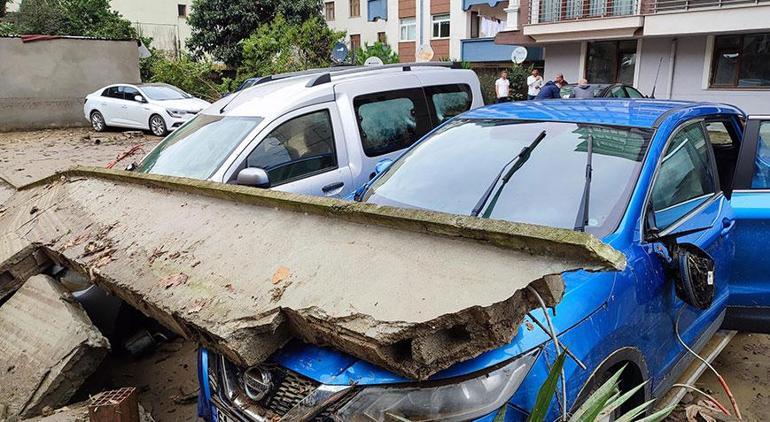 Trabzonda 19 mahalle kabusu yaşadı 16 kişi tahliye edildi