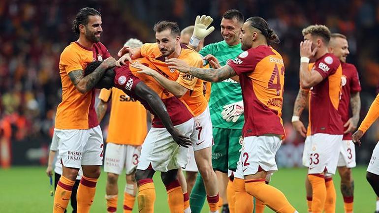 Galatasarayda Manchester United maçında Okan Buruktan orta sahada sürpriz tercih Muhtemel 11ler