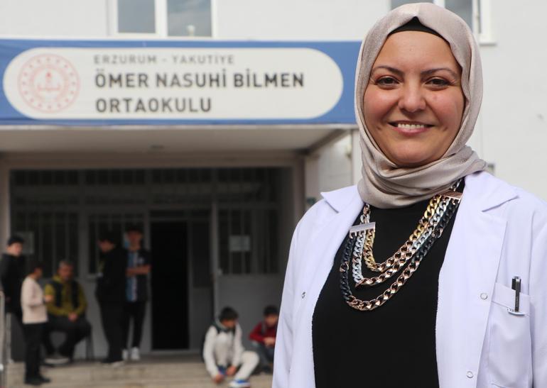 7 bin rakibini geride bıraktı Dünyanın en iyi 50 öğretmeninden biri seçildi