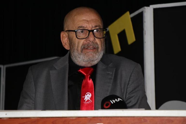 Kılıçdaroğluna böyle rakip oldu Boş salonda adaylık açıklaması