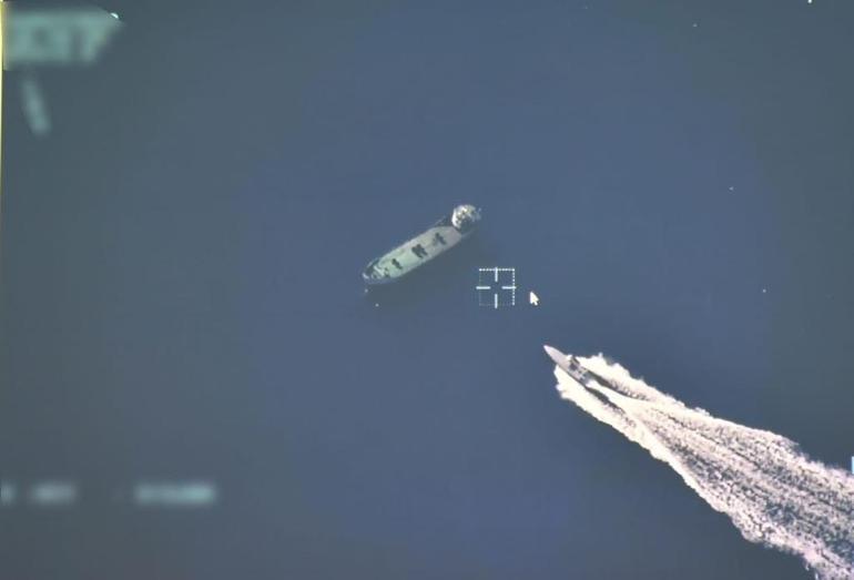 Bayraktar TB-2 tespit etti, Albatros vurdu: Dünyada bir ilk