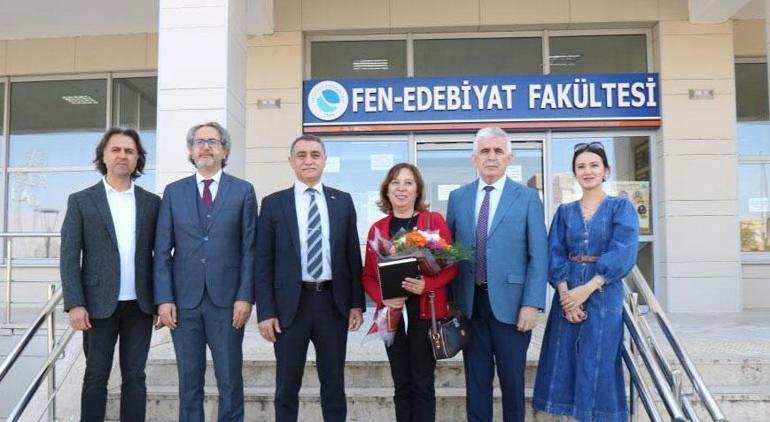 47 yıllık üniversite özlemi son buldu 65 yaşında öğrenci oldu