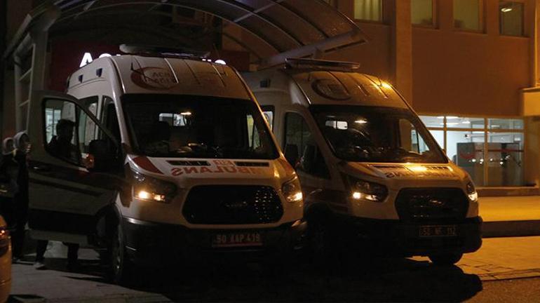 Nevşehirde feci kaza Minibüs ile otomobil çarpıştı: 14 yaralı
