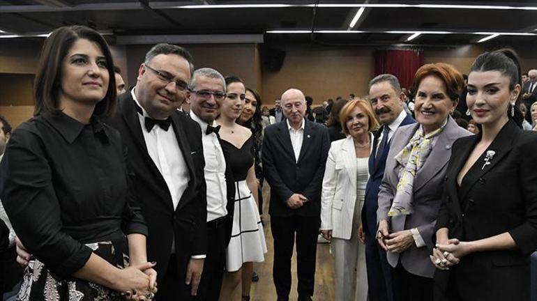 Meral Akşener Zübeyde, Analar ve Oğullar filminin galasına katıldı