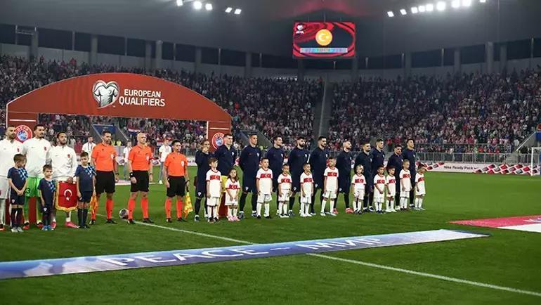 Türkiye maçında Hırvatistan tribünlerinden skandal marş UEFAdan ceza yolda