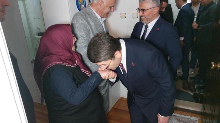 Bakan Tunç, Şehit Başsavcı Murat Uzunun ailesini ziyaret etti