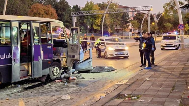 Ankarada feci kaza Otomobil ile minibüs çarpıştı: 1 ölü, 14 yaralı