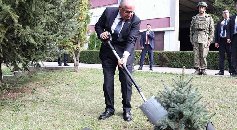 Milli Savunma Bakanı Güler, Kosova’da