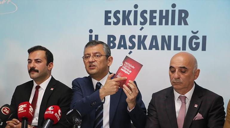 Kılıçdaroğlunun Parti aleyhine konuşanları partiden ayıracağım sözlerine Özelden yanıt