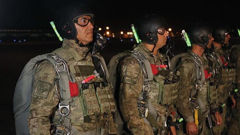 Erciyes 2023 Tatbikatı başladı Kılavuz birlikler gece atlayışı yaptı