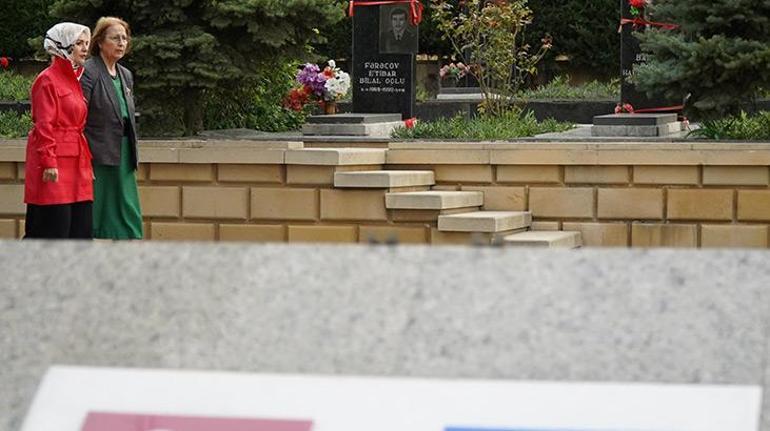 Bakan Göktaştan Haydar Aliyev’in mezarına ziyaret