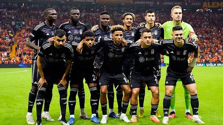 Galatasaray - Beşiktaş derbisinde Burak Yılmaz çılgına döndü Stadyumda yanlış anons