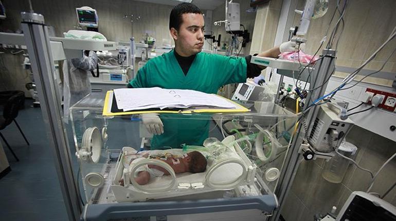 Özay Şendir Gazzedeki dramı böyle anlattı: Hastaneler ölüyor, bombalamaya gerek yok