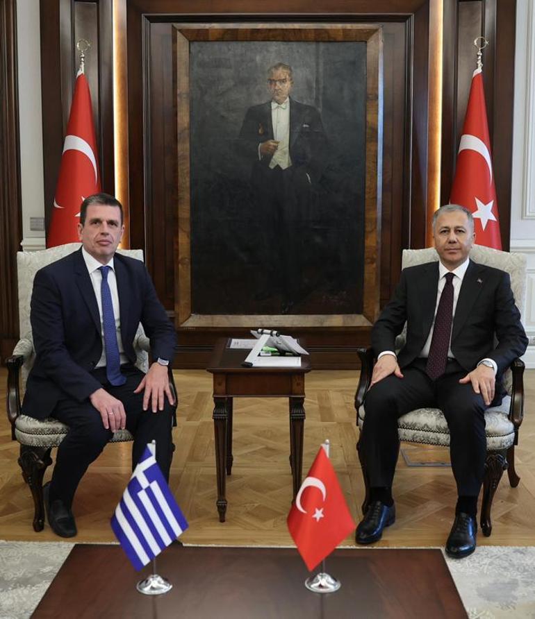 Bakan Yerlikaya, Yunanistan Göç ve İltica Bakanı ile görüştü İşte ortak açıklama