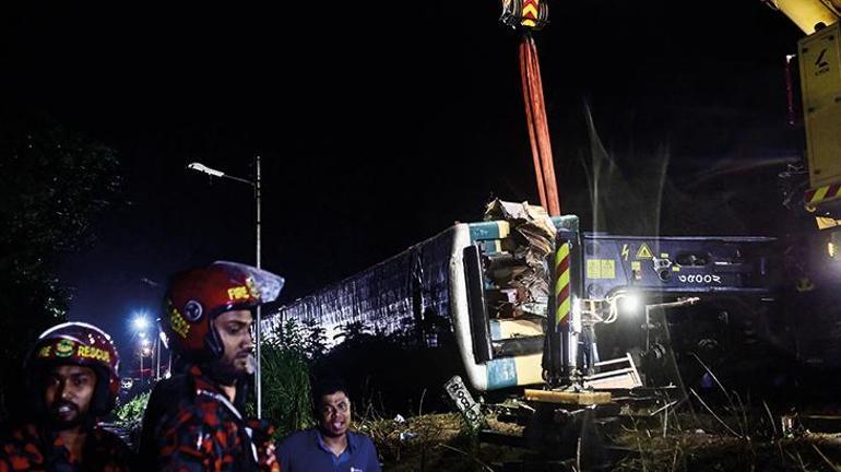 Ölüm treni Bangladeş’te katliam gibi kaza: Çok sayıda ölü ve yaralı var
