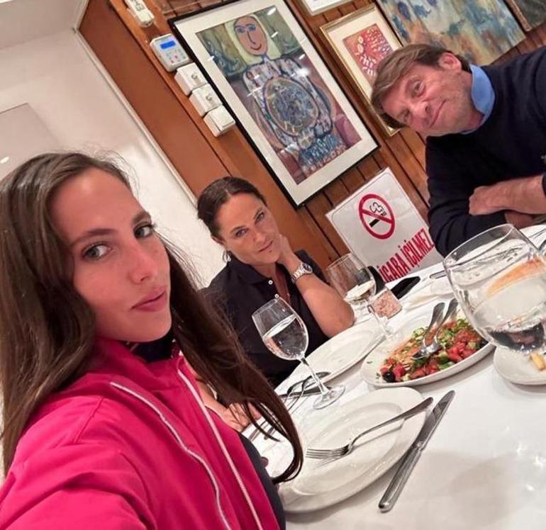 Hülya Avşar, kızı ve eski eşi Kaya Çilingiroğlu ile yemekte buluştu