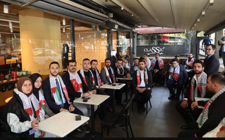 AK Parti Gençlik Kolları’ndan 81 ilde Starbucks’ta ‘yer kapatma eylemi’