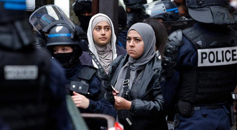 Macronu hedef aldılar Fransada Filistin protestosuna sert müdahale