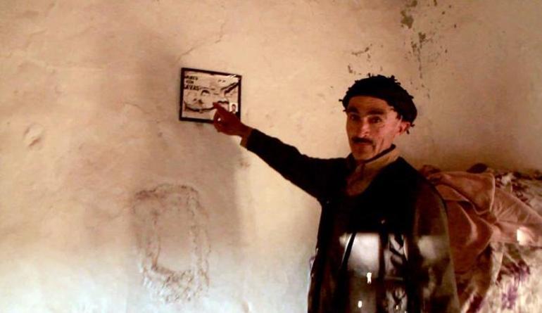 Ermenilerden kalan 100 yıllık evin duvarından hiç indirilmedi