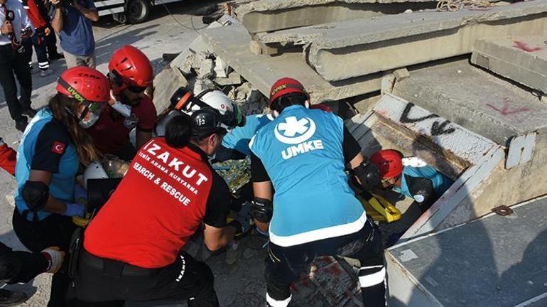 İzmir depreminin 3üncü yıl dönümünde AFADdan deprem tatbikatı