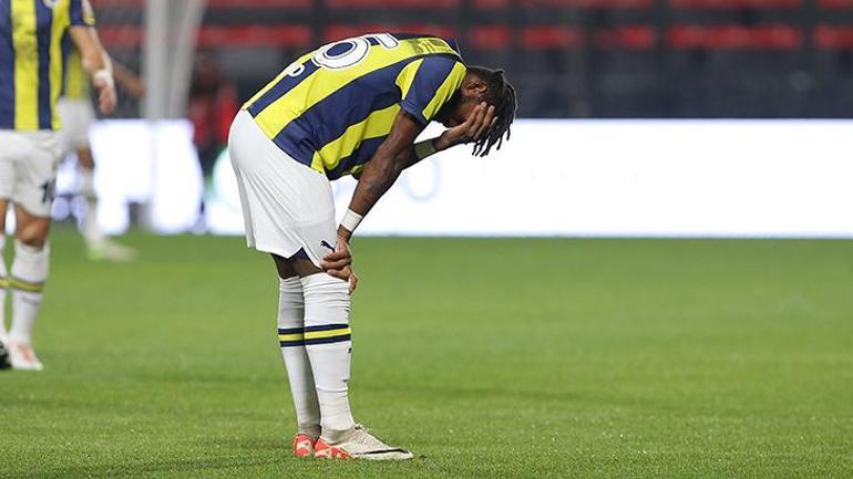 Fenerbahçede sakatlık depremi Ameliyat olursa 3 ay, olmazsa 6-8 hafta sonra dönecek