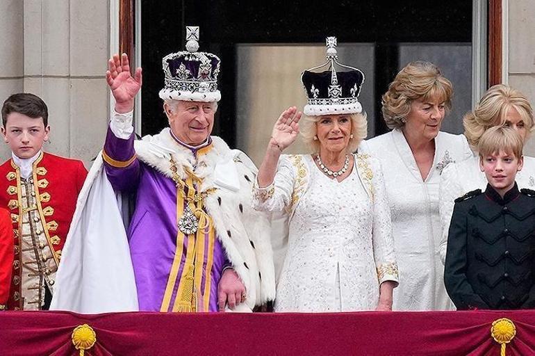Kraliçe Camilla pazar gezdi, alışveriş yaparken parası bitti