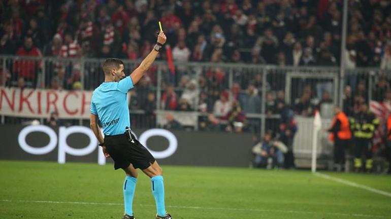 Galatasarayda Bayern Münih maçı sonrası ayrılık sinyali Canlı yayında duyurdu