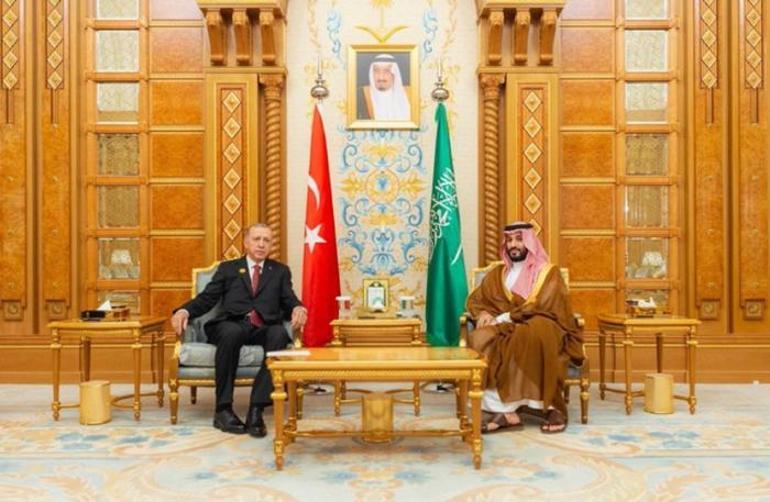 Erdoğan Riyadda Prens Selman ve Sisi ile görüştü İsraile karşı birlik çağrısı...